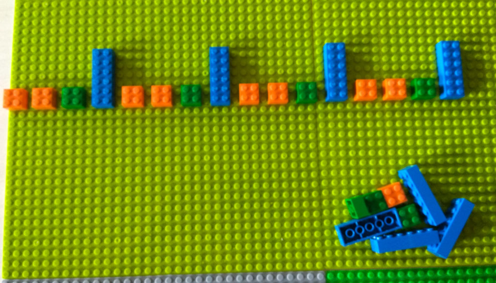kreatywna zabawa klockami uzupelnianie sekwencji lego