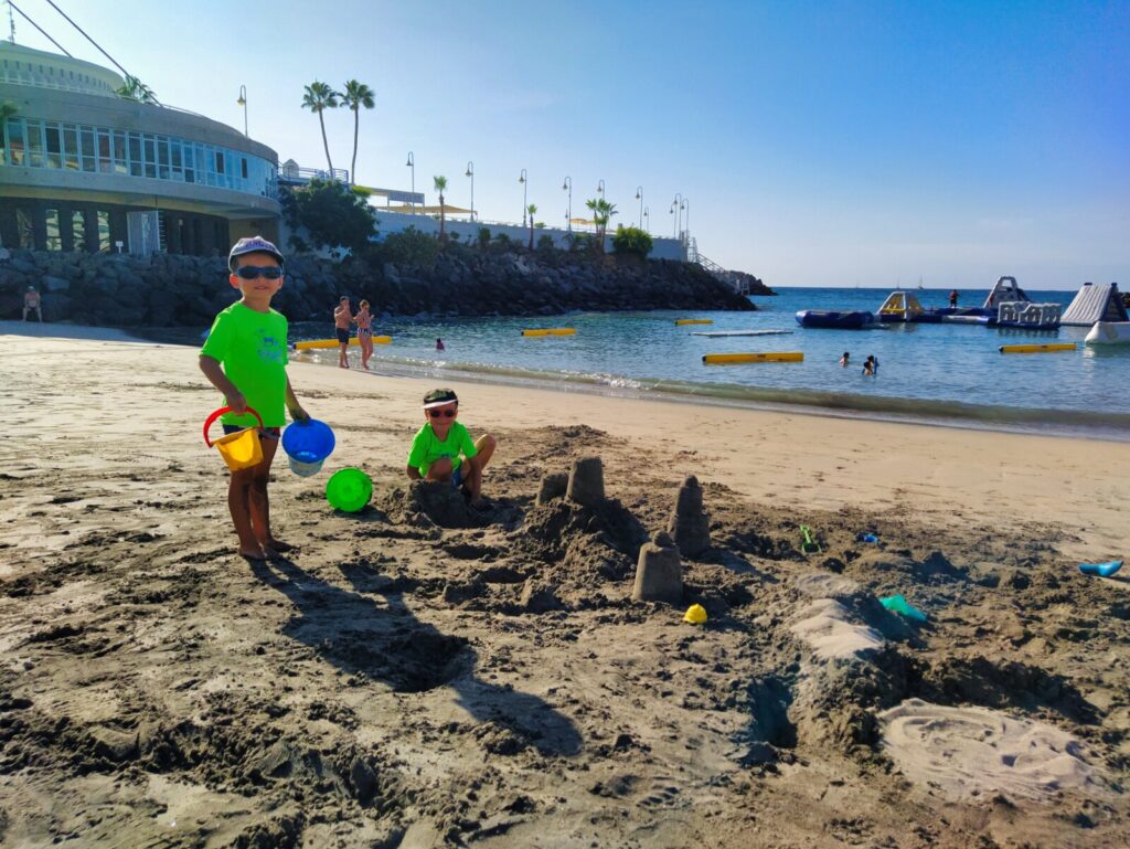 plaże dla dzieci na Teneryfie Playa de la Pinta