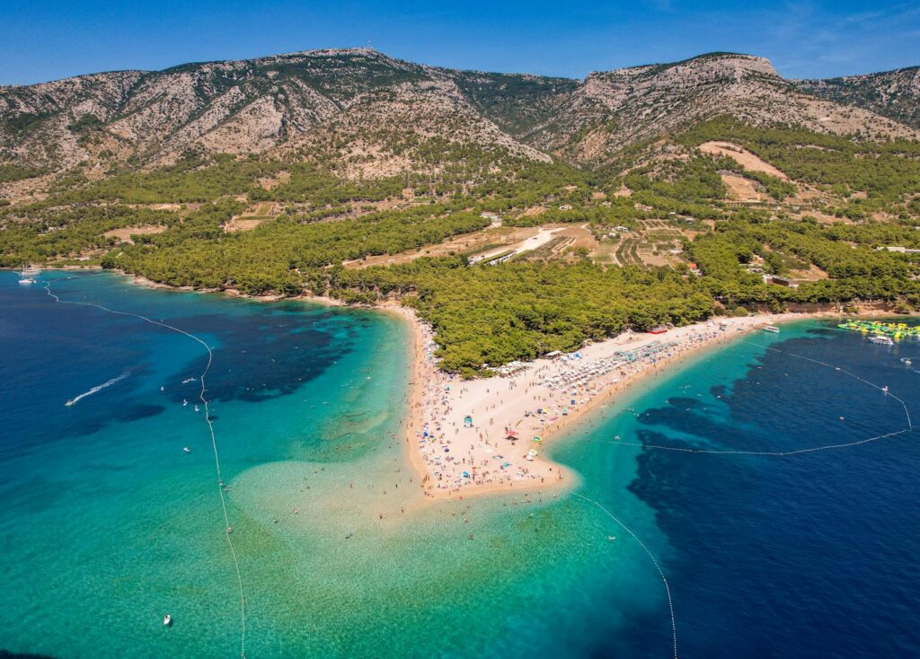 Bol na wyspie Brač przewodnik