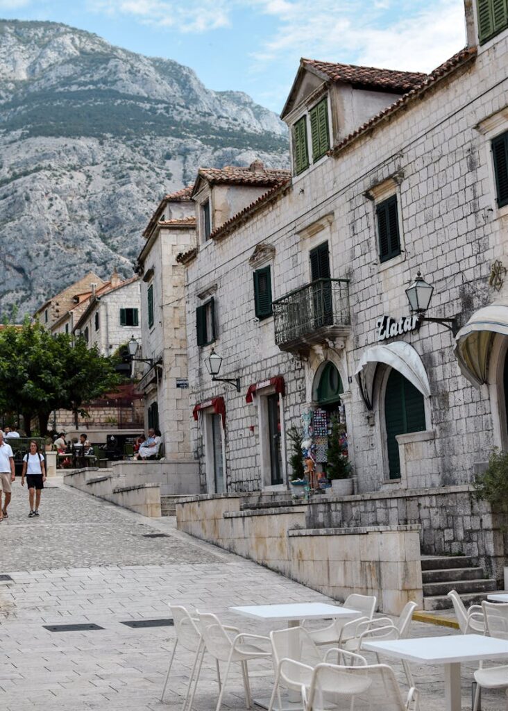 Bol na wyspie Brač przewodnik