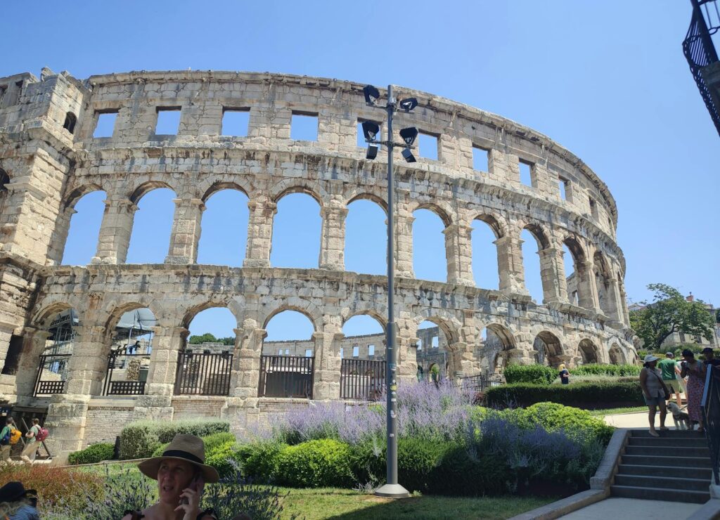 Pula z dziećmi