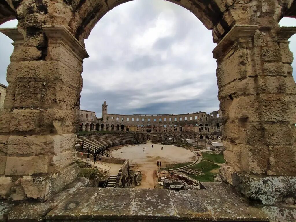 Pula z dziećmi