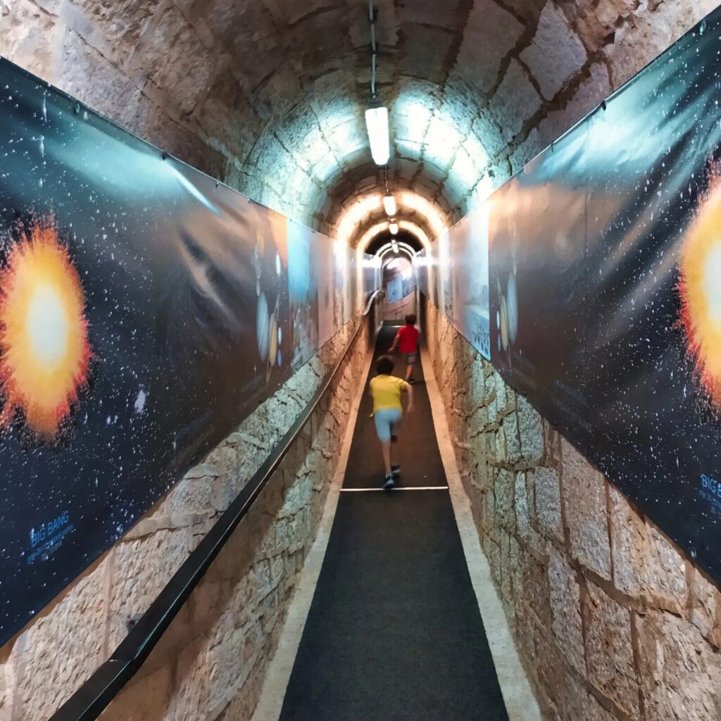 Pula z dziećmi