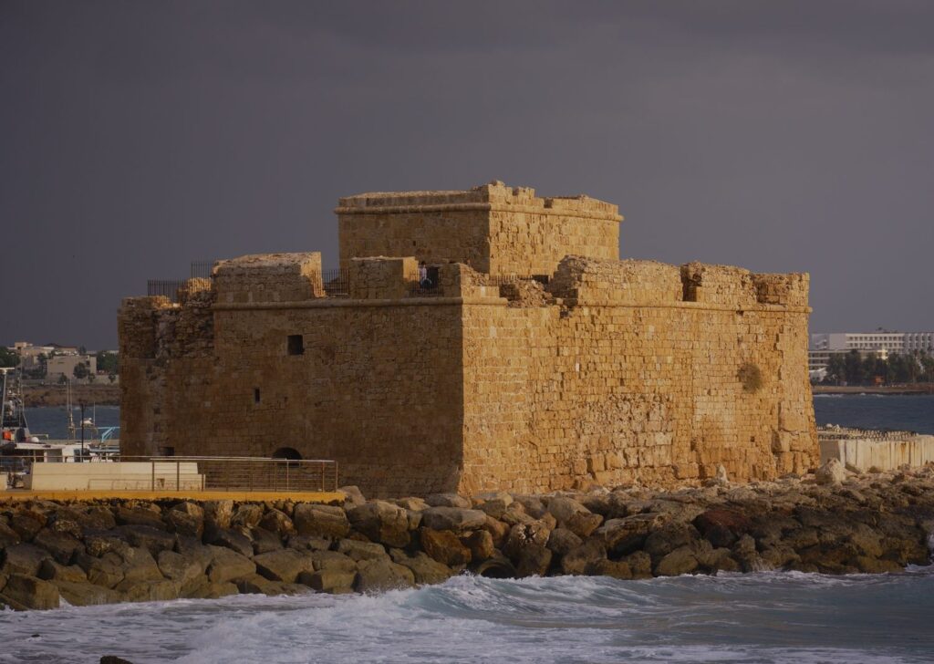 pafos z dziećmi