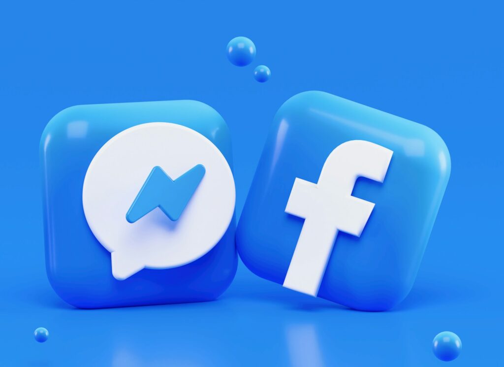 od ilu lat instagram Facebook