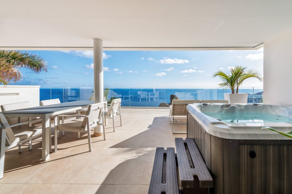 Grand Horizon Privilege Suite