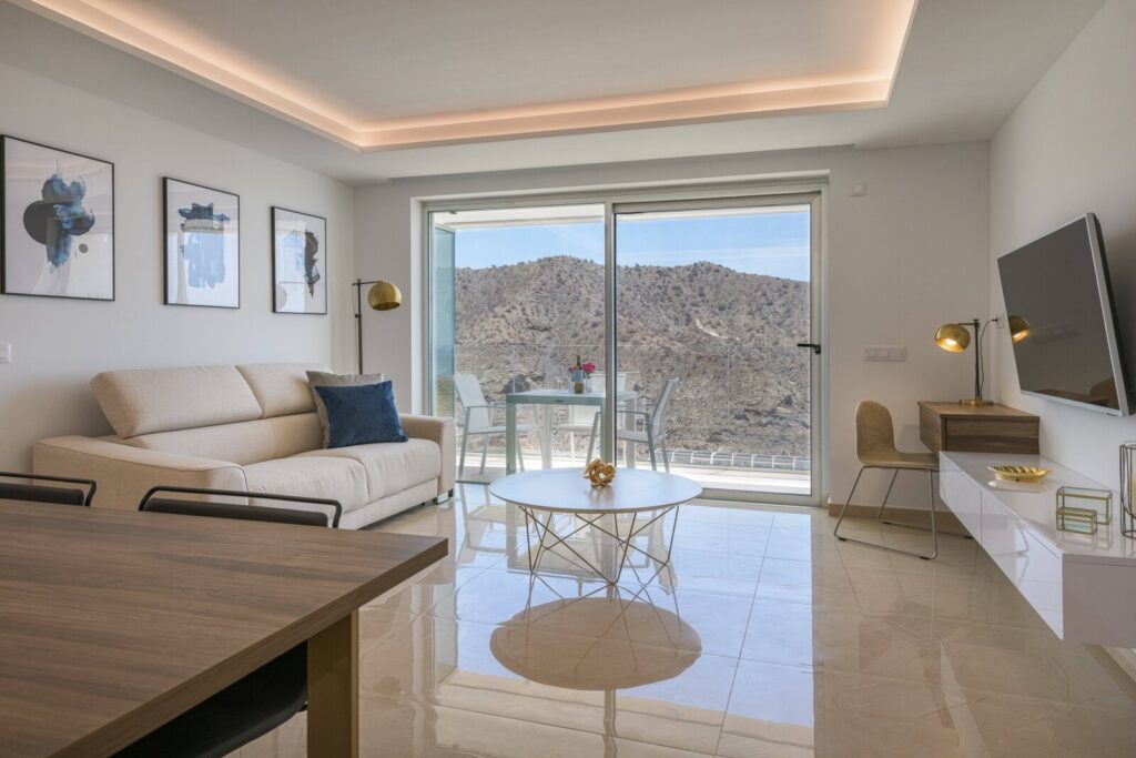Grand Horizon Serenity Suite